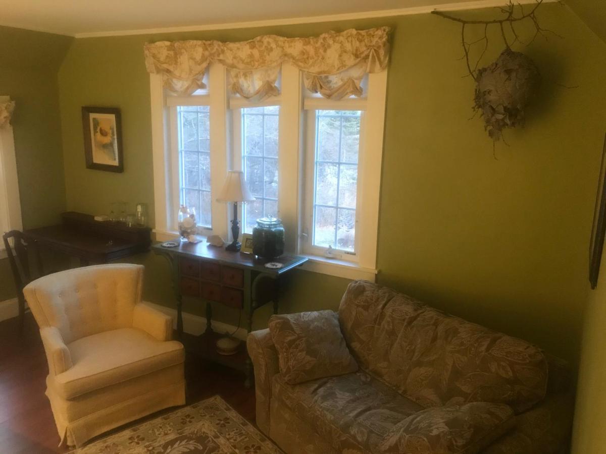 Howarth House Bed And Breakfast Fitchburg Esterno foto