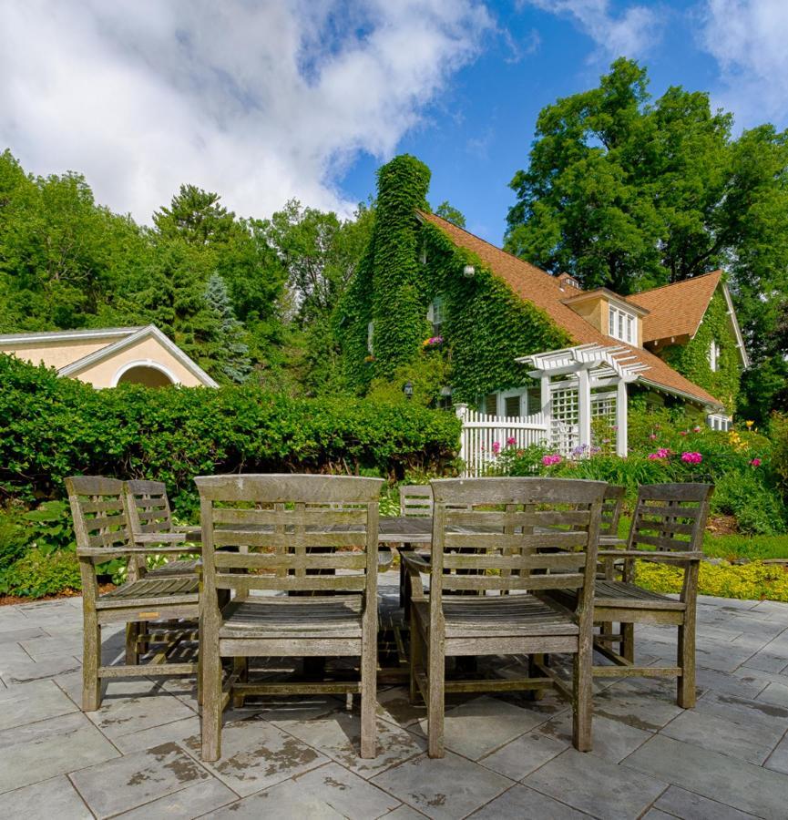 Howarth House Bed And Breakfast Fitchburg Esterno foto
