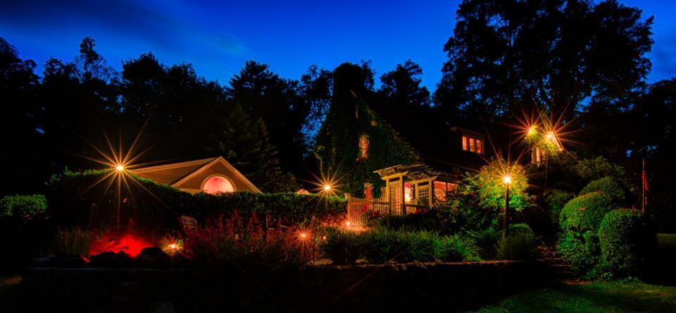 Howarth House Bed And Breakfast Fitchburg Esterno foto